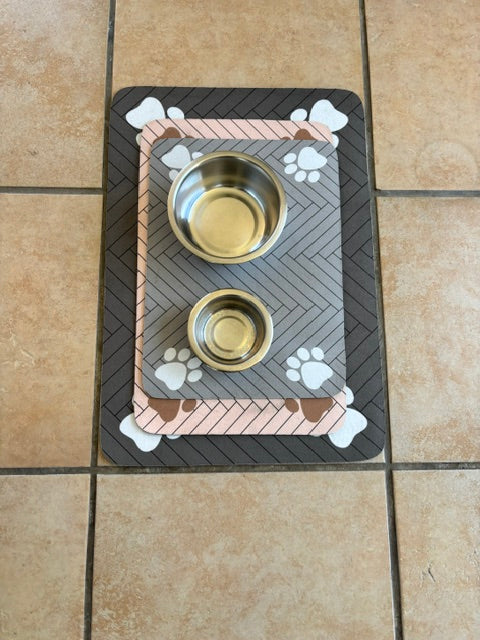 Pet Feeding Mat !