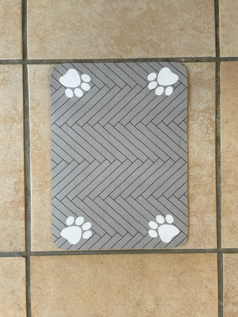 Pet Feeding Mat !
